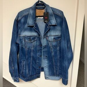 Levi’s Relaxed Trucker Jacket